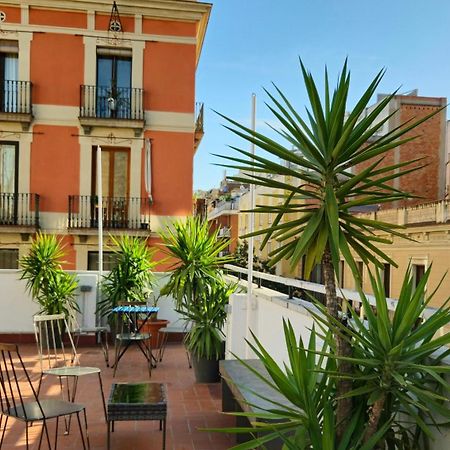 Heylola! Hostel Barcelona Bagian luar foto